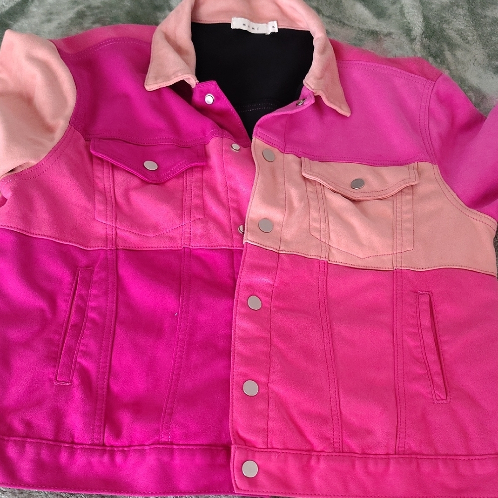 MNML Pink and Black Apparel - Picture 8 of 8